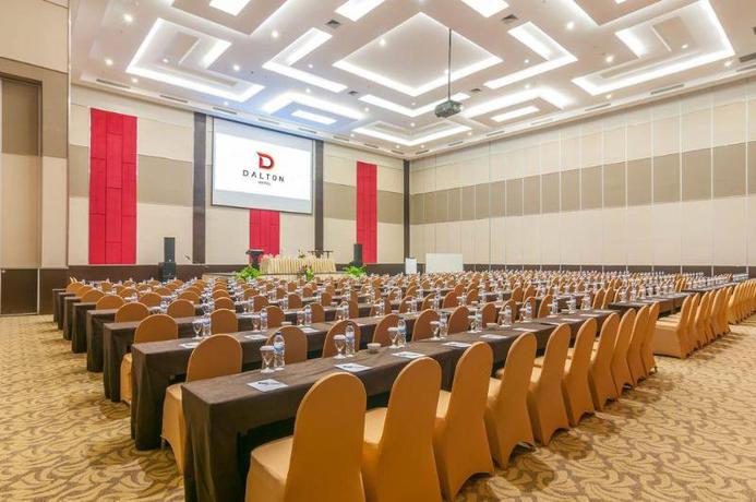 Imagen general del Hotel Grand City Hotel and Convention Makas. Foto 8