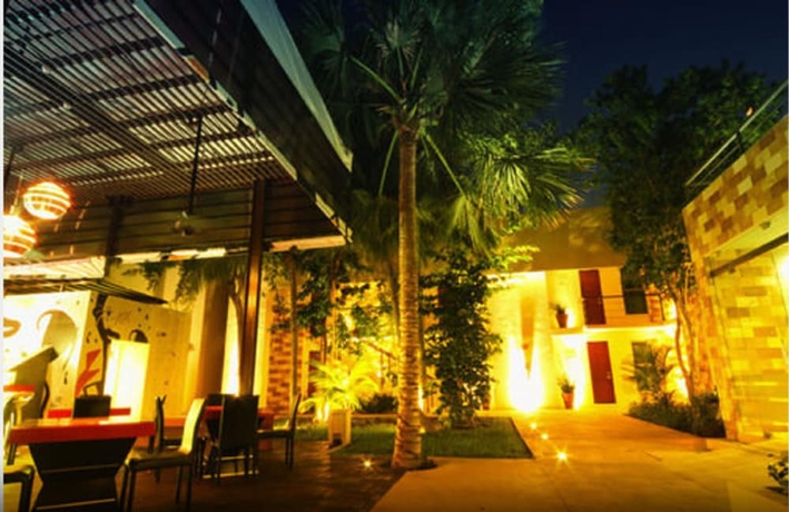 Imagen del bar/restaurante del Hotel Grand City - Near Market 28. Foto 7