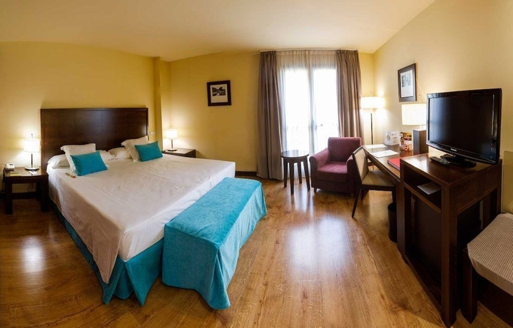 Imagen de la habitación del Hotel Grand Ciudad De Barbastro. Foto 2