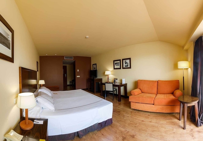 Imagen de la habitación del Hotel Grand Ciudad De Barbastro. Foto 4