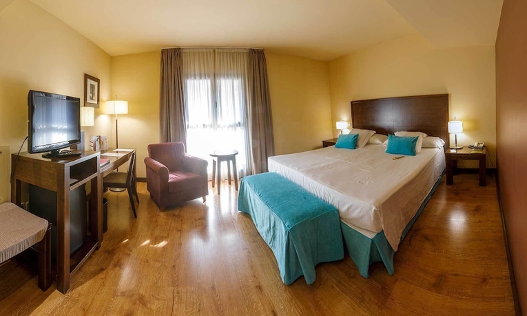 Imagen de la habitación del Hotel Grand Ciudad De Barbastro. Foto 8