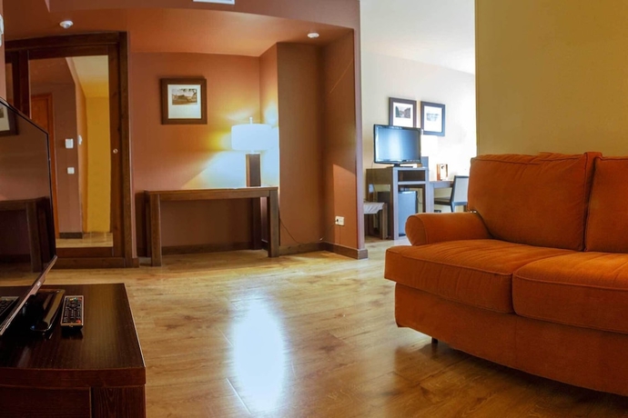 Imagen de la habitación del Hotel Grand Ciudad De Barbastro. Foto 16