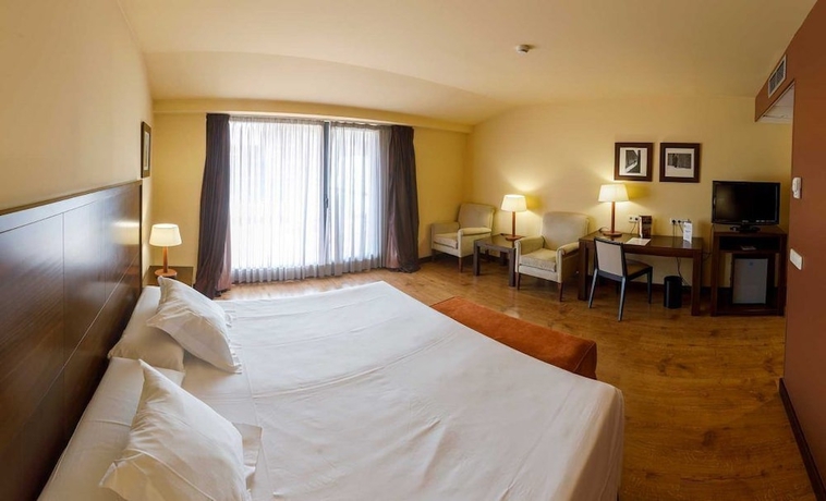 Imagen de la habitación del Hotel Grand Ciudad De Barbastro. Foto 18