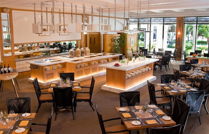 Imagen del bar/restaurante del Hotel Grand Coloane Resort. Foto 3