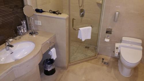 Imagen de la habitación del Hotel Grand Continent International. Foto 8