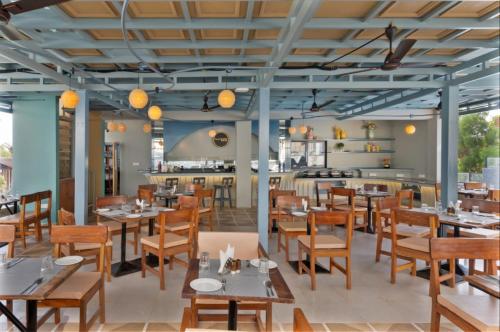 Imagen general del Hotel Grand Continent Morjim. Foto 13