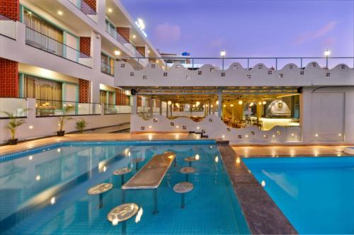 Imagen general del Hotel Grand Continent Morjim. Foto 16