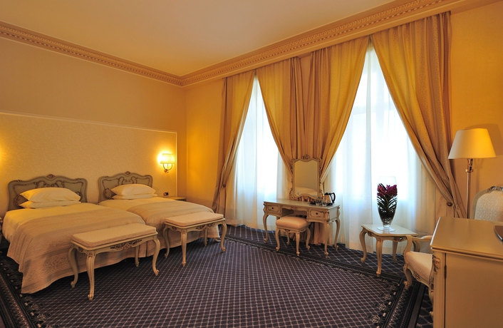 Imagen de la habitación del Hotel Grand Continental. Foto 3