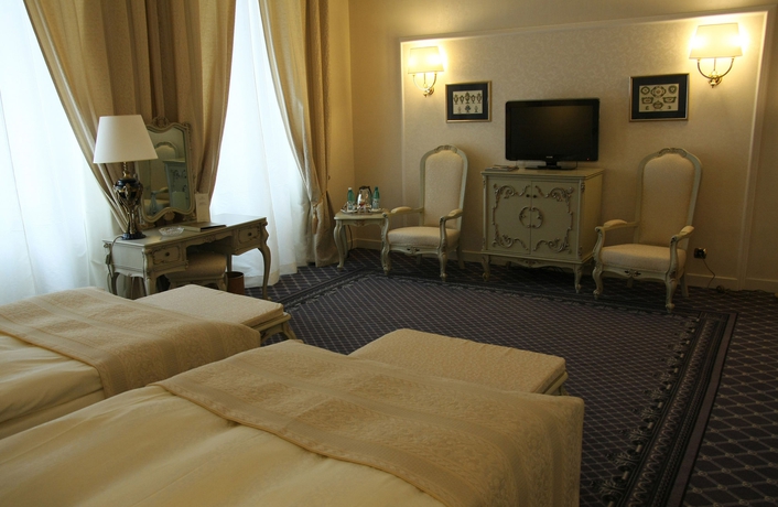 Imagen de la habitación del Hotel Grand Continental. Foto 7