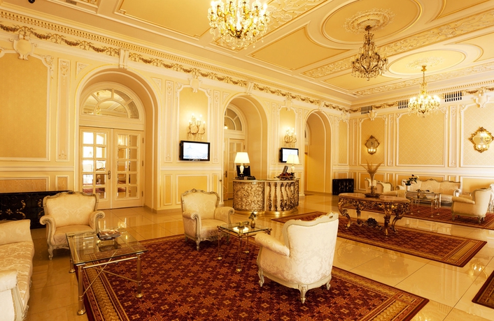 Imagen de los interiores del Hotel Grand Continental. Foto 14