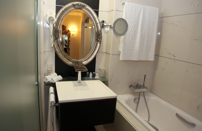 Imagen de la habitación del Hotel Grand Continental. Foto 9