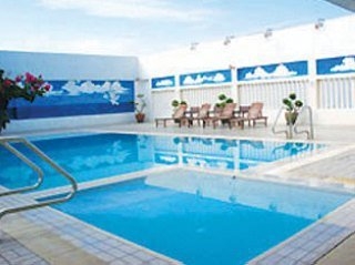 Imagen de la piscina del Hotel Grand Continental Hotel Penang. Foto 5