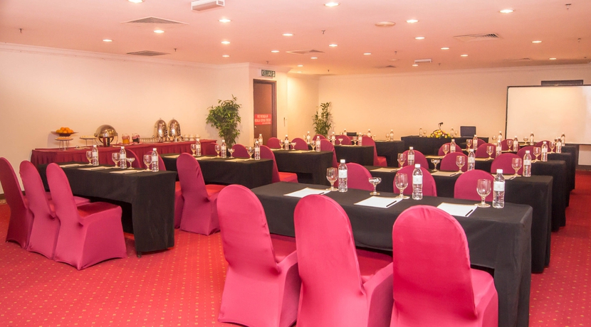 Imagen de los interiores del Hotel Grand Continental Kuching. Foto 13