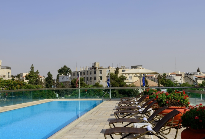 Imagen de la piscina del Hotel Grand Court Jerusalem. Foto 12