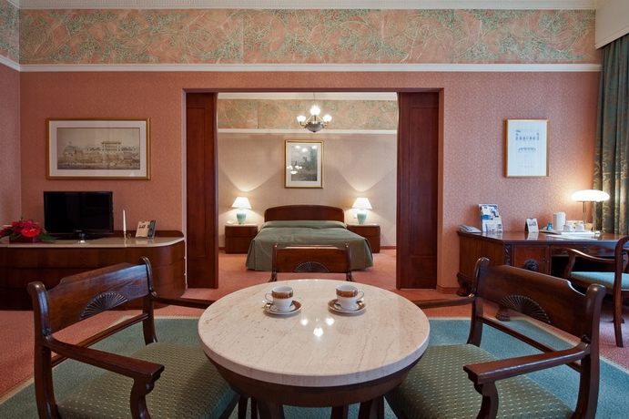 Imagen de la habitación del Hotel Grand, Cracovia. Foto 5