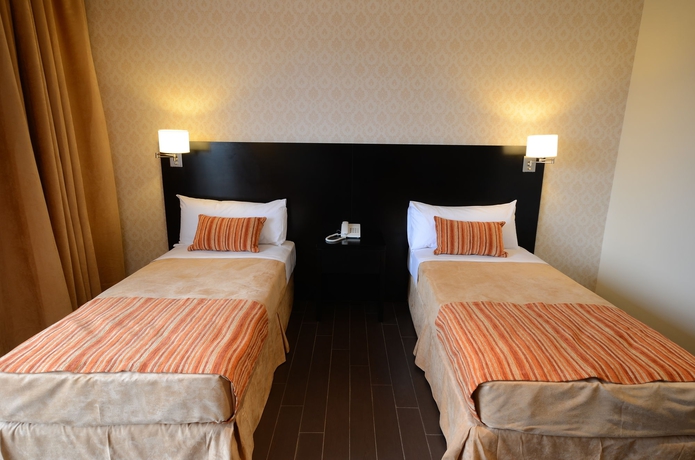 Imagen de la habitación del Hotel Grand Crucero. Foto 10