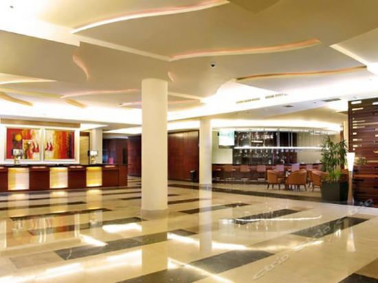 Imagen de los interiores del Hotel Grand Dafam Ancol Jakarta. Foto 13