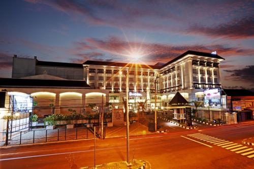 Imagen general del Hotel Grand Dafam Rohan Jogja. Foto 2