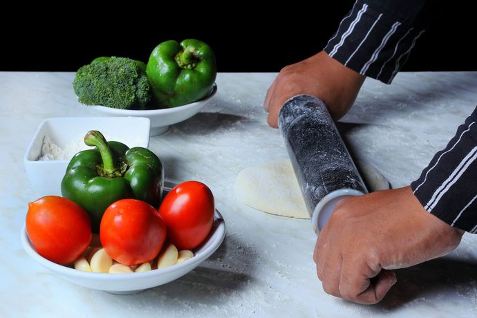 Imagen del bar/restaurante del Hotel Grand Darmo Suite By Amithya. Foto 2