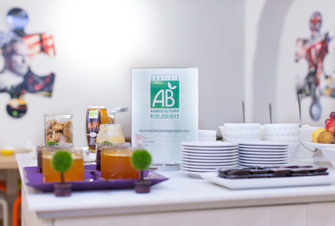 Imagen del bar/restaurante del Hotel Grand Dauphiné, Boutique and Suites. Foto 3