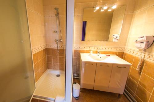 Imagen de la habitación del Hotel Grand De France, Meyrueis. Foto 6