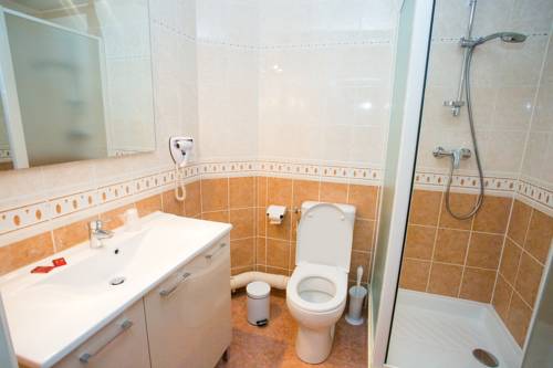 Imagen de la habitación del Hotel Grand De France, Meyrueis. Foto 8