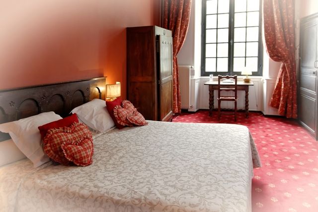 Imagen de la habitación del Hotel Grand De L'Abbaye, Beaugency. Foto 3