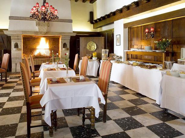 Imagen del bar/restaurante del Hotel Grand De L'Abbaye, Beaugency. Foto 2