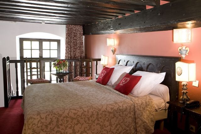 Imagen de la habitación del Hotel Grand De L'Abbaye, Beaugency. Foto 6