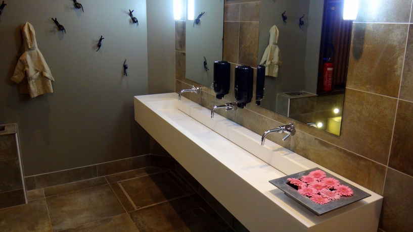 Imagen de la habitación del Hotel Grand De La Basilique. Foto 3