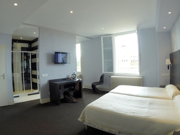 Imagen de la habitación del Hotel Grand De La Basilique. Foto 5