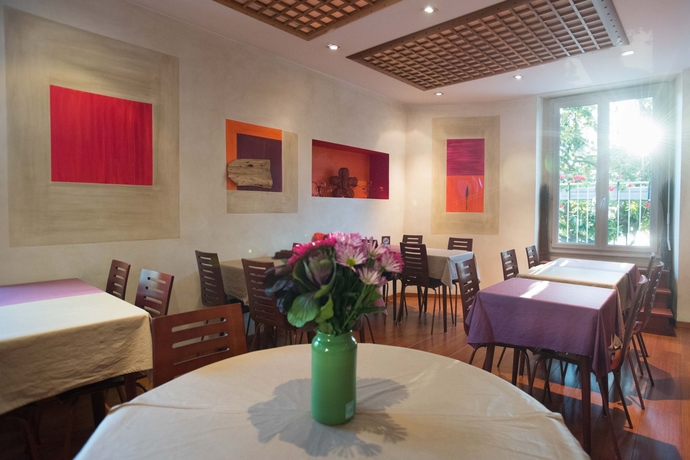 Imagen del bar/restaurante del Hotel Grand De La Gare. Foto 2