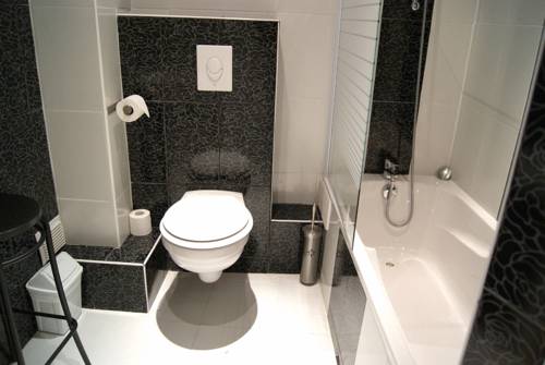Imagen de la habitación del Hotel Grand De La Poste, Salon de Provence. Foto 3