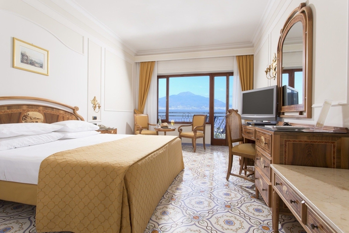 Imagen de la habitación del Hotel Grand De La Ville, Sorrento. Foto 5