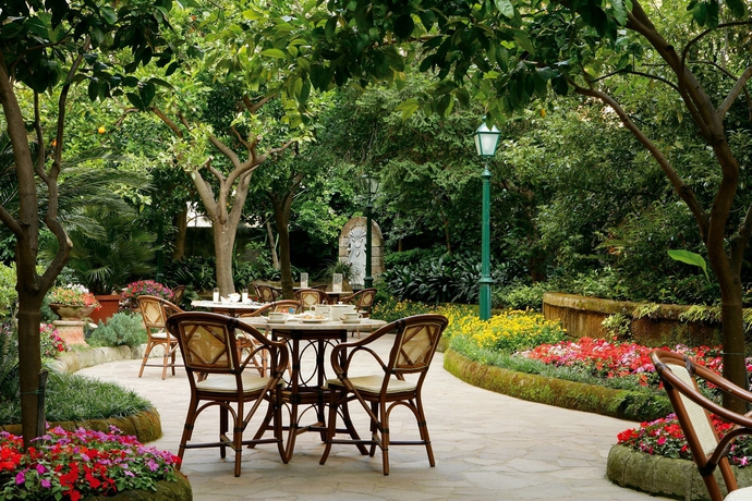 Imagen de los exteriores del Hotel Grand De La Ville, Sorrento. Foto 12