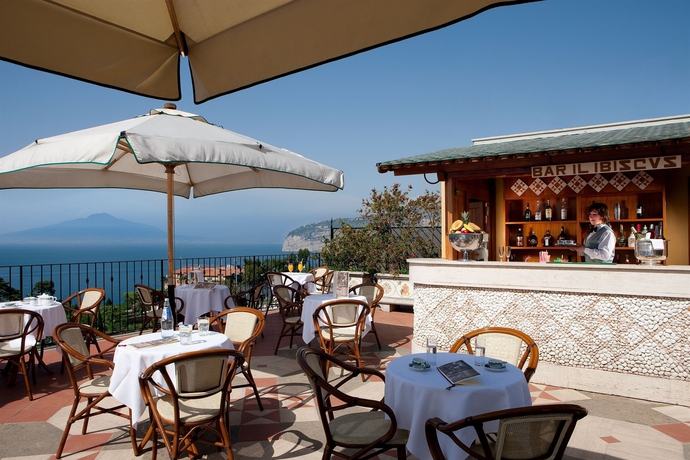 Imagen de la piscina del Hotel Grand De La Ville, Sorrento. Foto 16