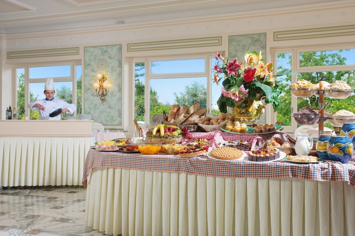 Imagen del bar/restaurante del Hotel Grand De La Ville, Sorrento. Foto 3