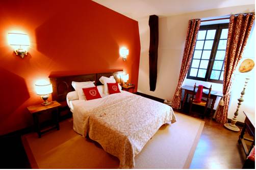 Imagen de la habitación del Hotel Grand De L'abbaye, Beaugency. Foto 13