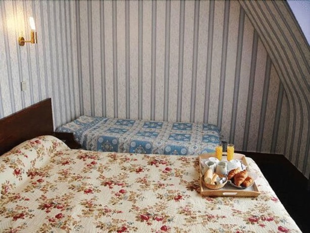 Imagen de la habitación del Hotel Grand De L'europe, Gare du Nord. Foto 6