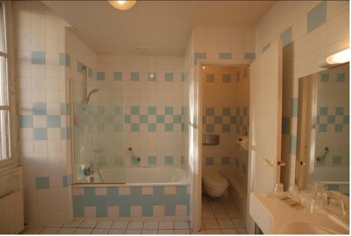Imagen de la habitación del Hotel Grand De L'europe, Langres. Foto 13