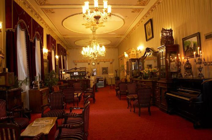 Imagen del bar/restaurante del Hotel Grand De Londres, Plaza Taksim. Foto 6