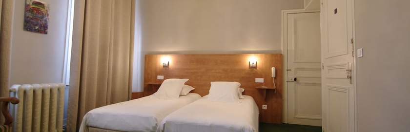 Imagen de la habitación del Hotel Grand De L'univers. Foto 3