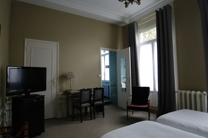 Imagen de la habitación del Hotel Grand De L'univers. Foto 4