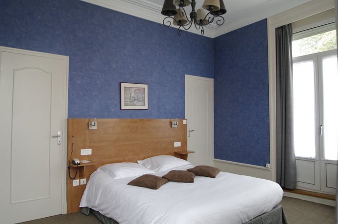 Imagen de la habitación del Hotel Grand De L'univers. Foto 5