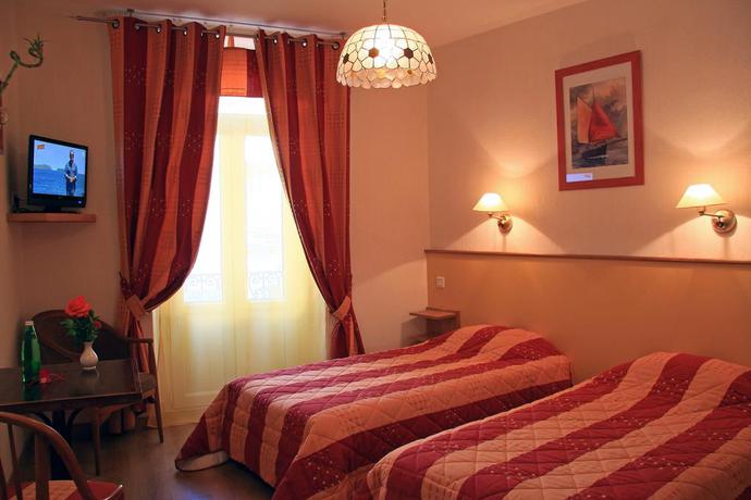 Imagen de la habitación del Hotel Grand De Lyon. Foto 3