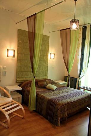 Imagen de la habitación del Hotel Grand De Lyon. Foto 4