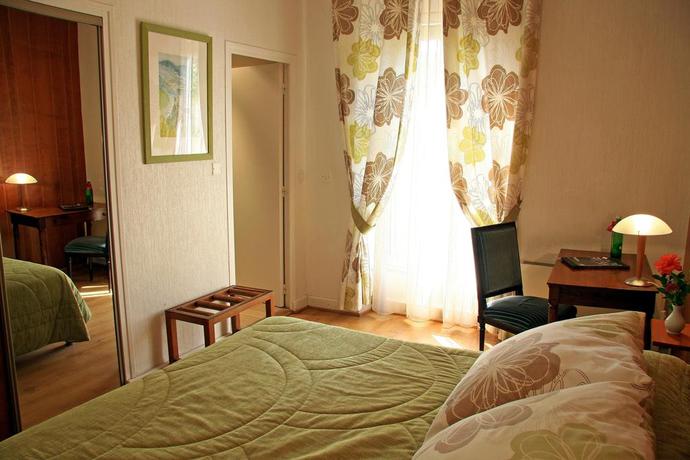 Imagen de la habitación del Hotel Grand De Lyon. Foto 6