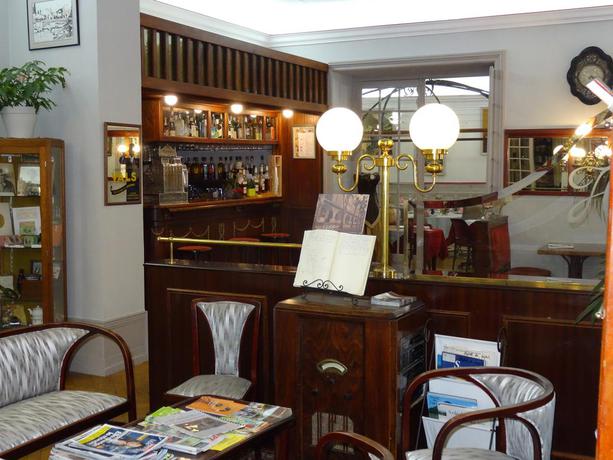 Imagen de la habitación del Hotel Grand De Lyon. Foto 7