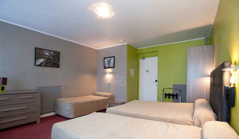 Imagen de la habitación del Hotel Grand De Paris. Foto 5