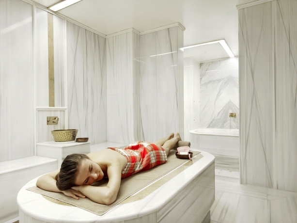 Imagen de los interiores del Hotel Grand De Pera. Foto 12